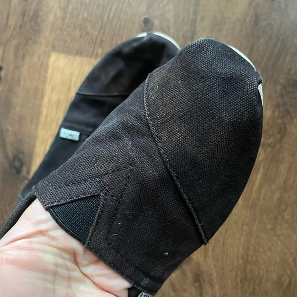 FREE Toms Black Shoes - Picture 3 of 9